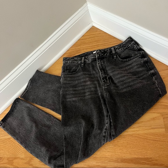 PacSun Black Mom Jeans Size 28. High Rise. No rips. - Picture 1 of 4